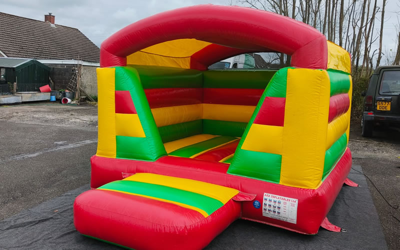 Rainbow JR Bouncy Castle